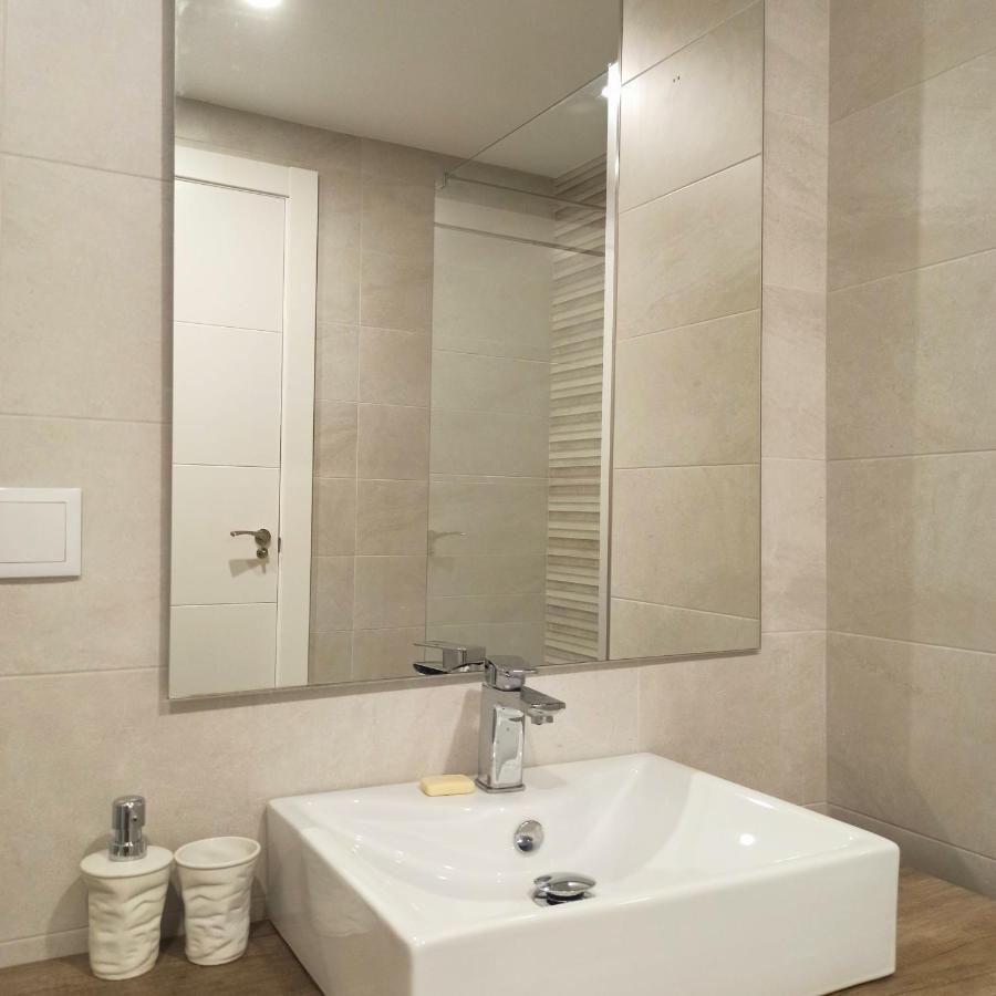 La Paloma Beach Apartment With Pool By Casa Del Sol Hr Manilva Exterior photo